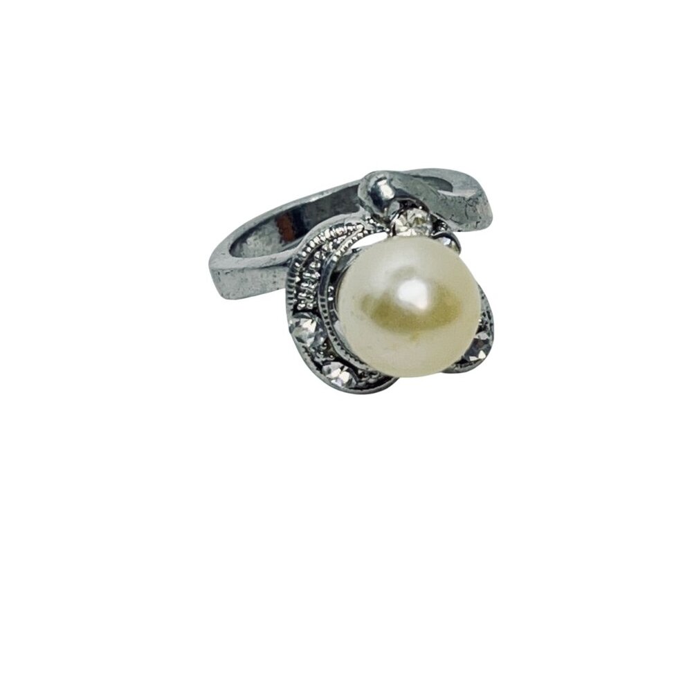 Silver Tone Ring With Faux Pearl & Rhinestone Accents Size 5 1/2 (R444) - Picture 6 of 7